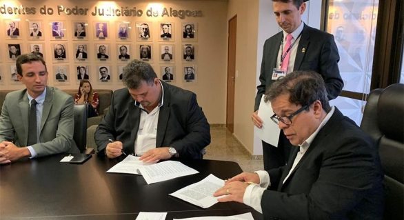 TJ/AL, Anoreg e Conseg assinam termo de cooperação do Posse Legal no Pinheiro