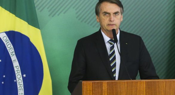 Bolsonaro diz que haverá ações na educação para conter irregularidades