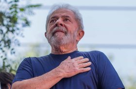 Lula completa 1 ano na cadeia à espera de recurso no STJ