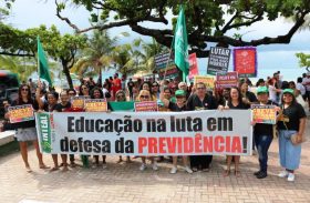 Educação faz greve geral contra reforma no dia 15 de maio