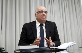 Fábio Farias recebe reclamações de deputados estaduais