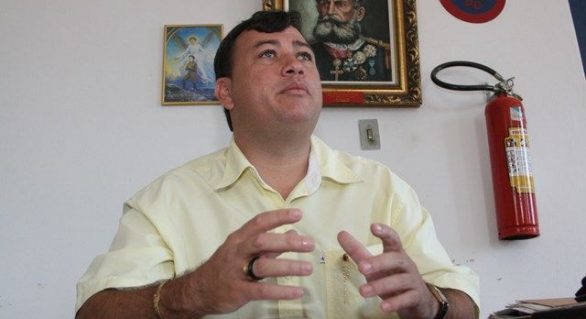 TCE apura irregularidade em contas de ex-prefeito