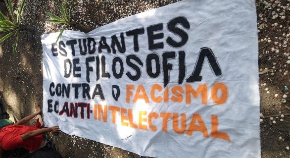 Alagoanos realizaram segundo protesto contra cortes do MEC