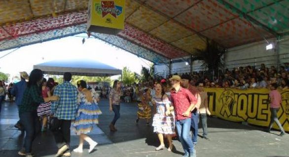 Saúde leva apresentações juninas ao Maceió Shopping
