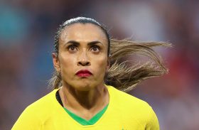 Brasil perde para França e discurso de Marta emociona