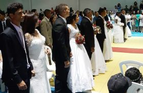 Casamento coletivo em Penedo formaliza união de 82 casais