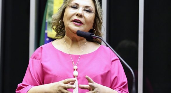 PSDB dá tratamento diferente para Tereza Nelma e Tábata Amaral