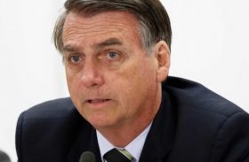 Bolsonaro encerra entrevista dizendo “pergunta idiota”