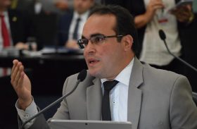 Deputado Davi Maia critica forma de gestão do governador Renan Filho