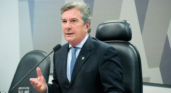 Justiça Federal cancela concessões de rádios e TVs ligados a Fernando Collor