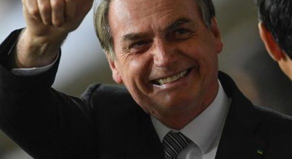 Bolsonaro requisita decisão correta a deputados sobre decreto de armas