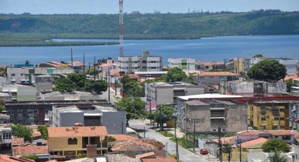 Pinheiro recebe nova rede de distribuição de água