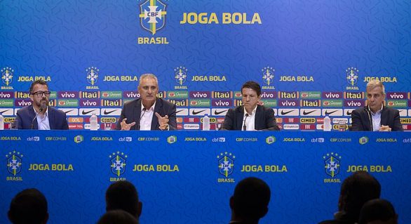 Tite poupa Neymar e atletas que jogam no Brasil de convocação