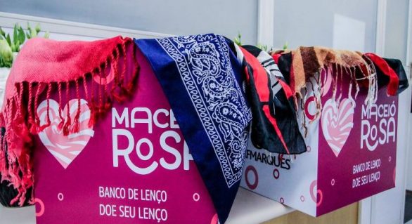 Arrecadação de lenços é a primeira ação da Campanha Maceió Rosa