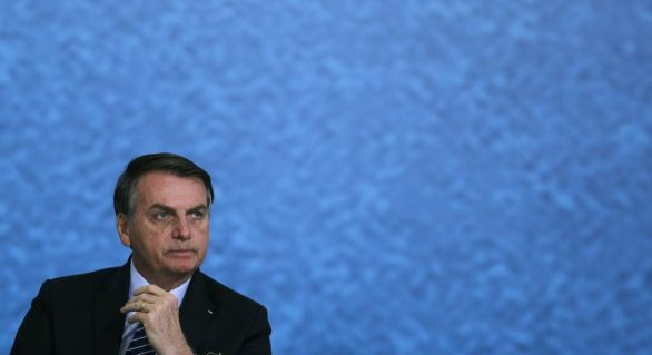 Bolsonaro diz que não pretende acabar com estabilidade de servidor