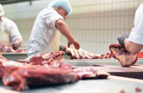 Arábia Saudita libera frigoríficos brasileiros para exportação de carne