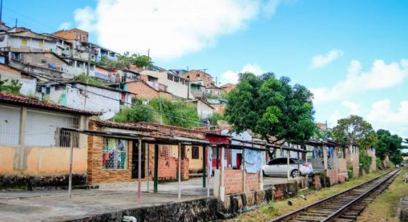 Prefeitura inicia cadastro de moradores da encosta do Mutange e Jardim Alagoas