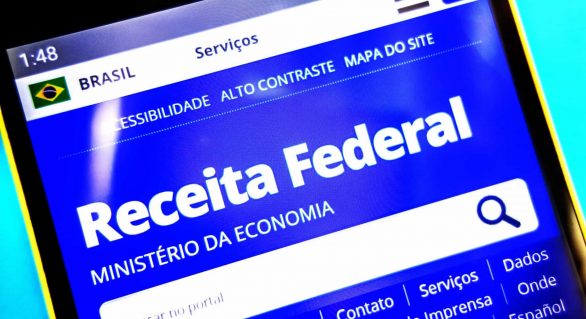 Bolsonaro defende o aumento da faixa de isenção de IR para salários até R$ 3 mil