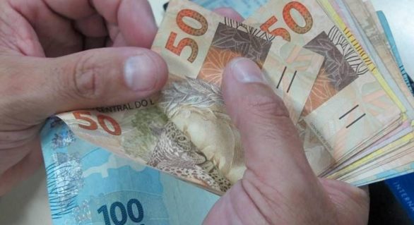 Governo define novo salário mínimo de R$ 1.039 em 2020
