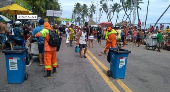 95 toneladas de resíduos foram retirados das ruas após o carnaval