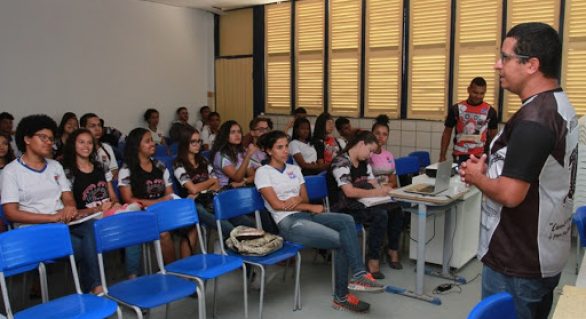 Ufal oferece 300 vagas para curso Pré-Enem Comunitário
