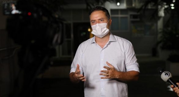 Já estou com vergonha de cobrar os 30 respiradores, diz Renan Filho
