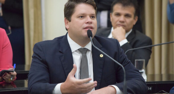 Davi Davino Filho pode ser candidato a deputado federal