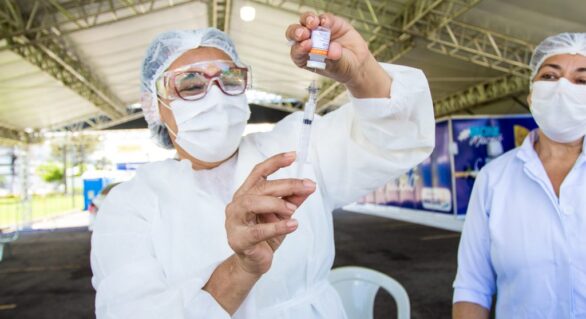 Alagoas receberá mais de 120 mil doses da vacina contra a Covid-19