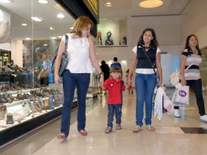 Vendas nas lojas de shopping centers crescem 5% no Natal