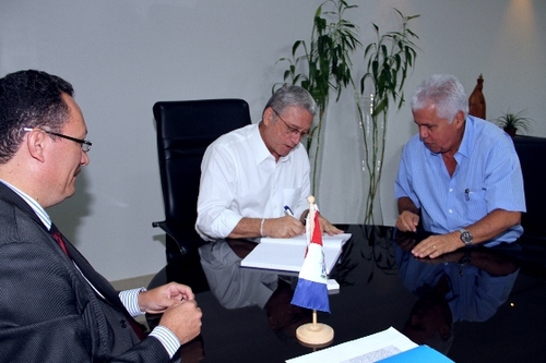 Teotonio Vilela reassume o governo de Alagoas