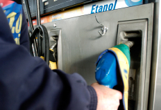 Preço do etanol sobe em 18 Estados, cai em seis e no DF, diz ANP