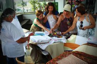 Artesãos comercializam R$ 15 mil no primeiro mês do Café com Arte
