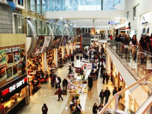 Movimento nos shoppings cai 25% com rolezinhos,diz associação