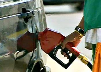 Governo e Petrobras selam acordo de novo reajuste de combustível para junho