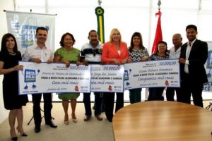 Governo entrega R$ 180 mil no Nota Fiscal Alagoana