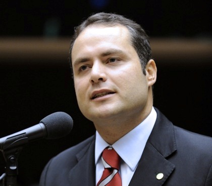 O que diz o silêncio de Renan Filho, pré-candidato ao governo do PMDB?