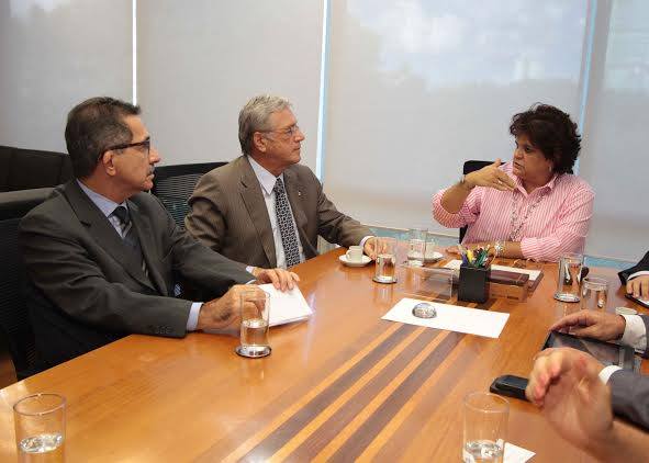 Licença de implantação do estaleiro de Coruripe sai em abril, diz governador