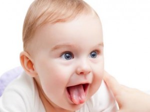 Maternidades podem ser obrigadas a diagnosticar língua presa em recém-nascidos
