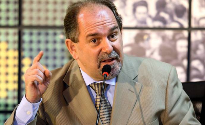 “Chegou a eleição, botam a Petrobras na ciranda”, critica José Eduardo Dutra