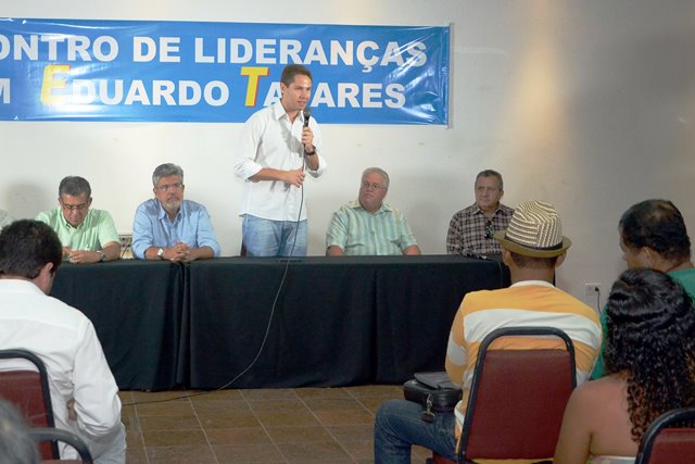 Líderes do PSDB mostram união em torno da pré-candidatura de Tavares