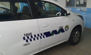 SMTT alerta taxistas sobre prazo para nova plotagem