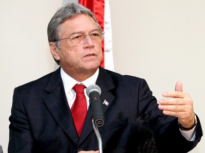 “Vou permanecer no governo até o fim”, diz Téo Vilela em programa do PSDB