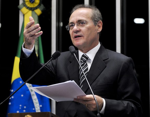 Renan elogia Eduardo Cunha e diz que ajuste fiscal é tacanho