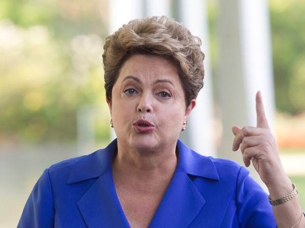 Dilma Roussef admite que houve desvio na Petrobras   