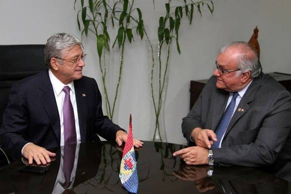 Governador Teotonio Vilela Filho reassume Governo de Alagoas