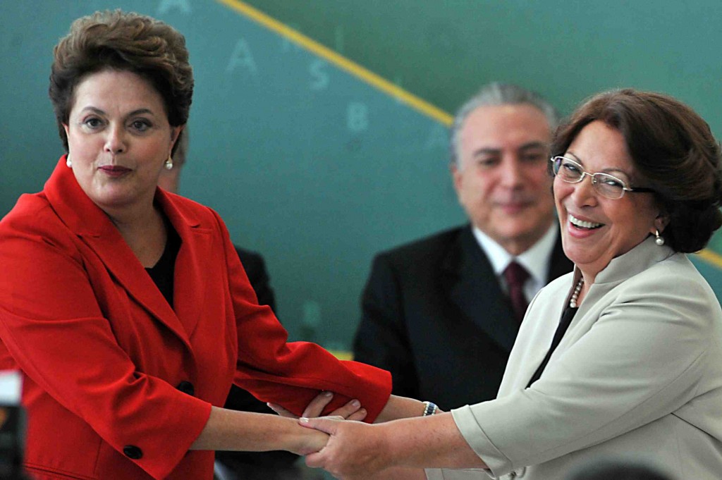 Queda na avaliação do governo Dilma “é momentânea”, diz ministra Ideli Salvatti