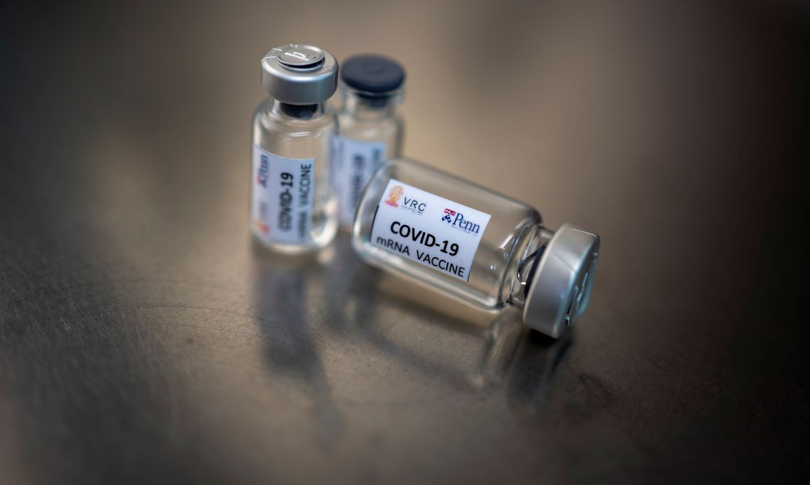Imposto sobre importação de vacinas contra covid-19 são zerados pelo Governo
