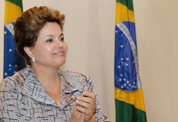 Dilma avisa a Renan que vem a Alagoas inaugurar 3º trecho do Canal do sertão