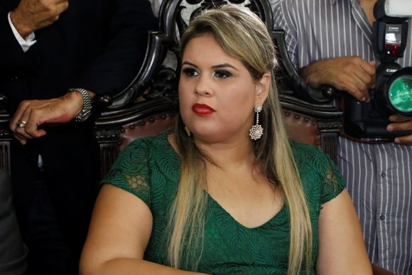 Tribunal de Justiça quebra sigilo e bloqueia bens de Melina Freitas
