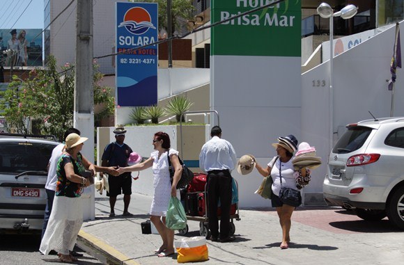 Feriados de 2015 devem movimentar mais de R$ 355 milhões no turismo de Alagoas